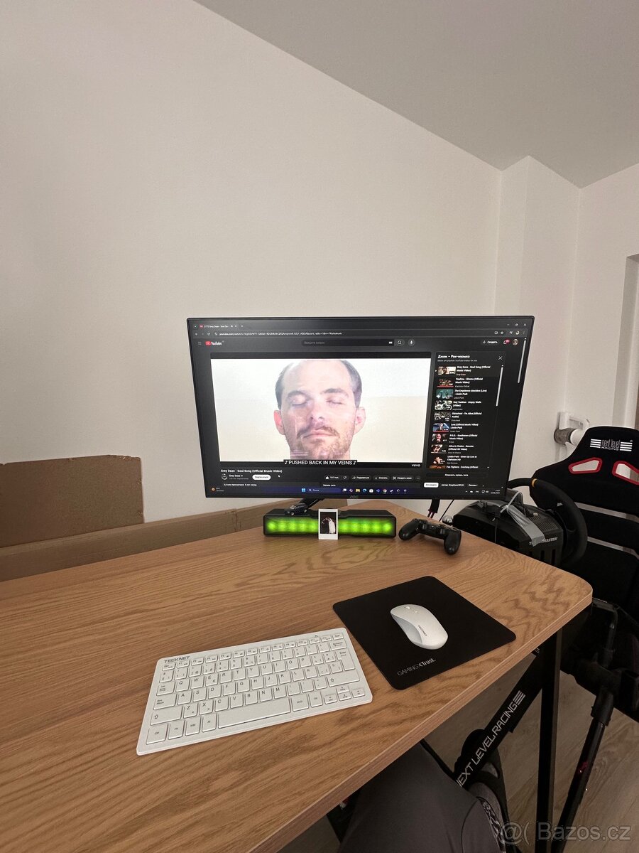 Monitor AOC 27
