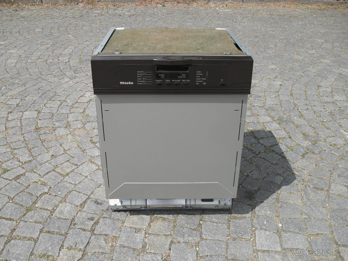 MIELE VESTAVNÁ MYČKA,PŘIHRÁDKA NA PŘÍBORY,LCD,TURBO,TOP ZNAČ