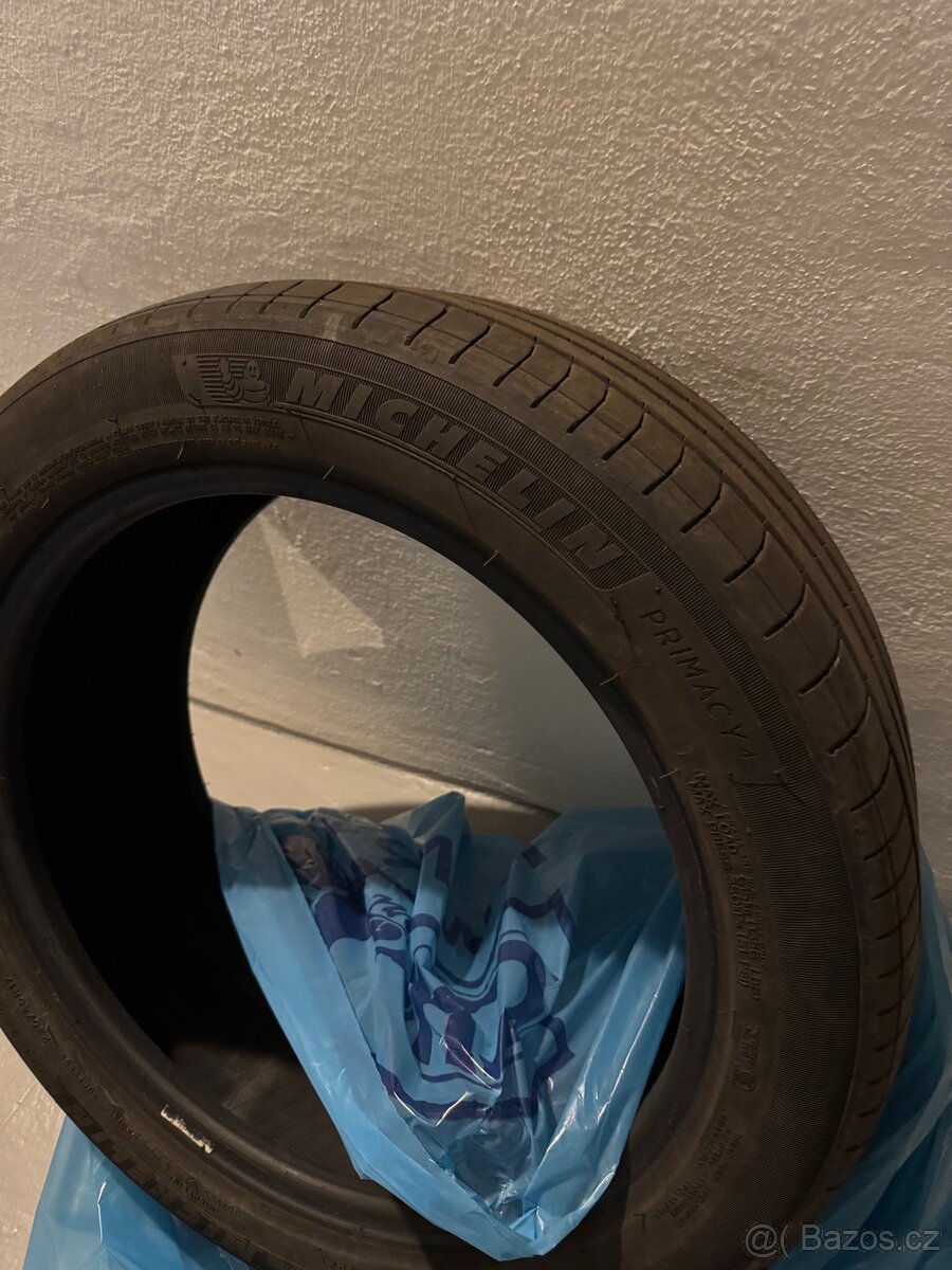 4x pneu Michelin Primacy 4 225/45 R17