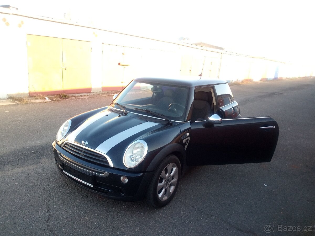 mini cooper 1.6-66kw edice seven nová STK
