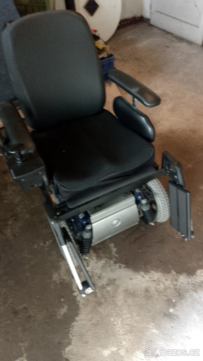 Elektrický invalidní vozík - nové baterie