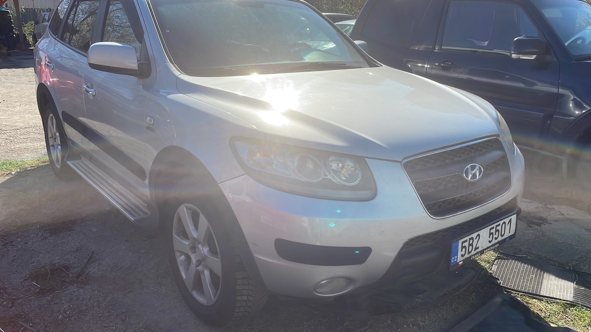 Prodám Hyundai SantaFe 2,2XRDi 4x4, 114kW, rok 2007
