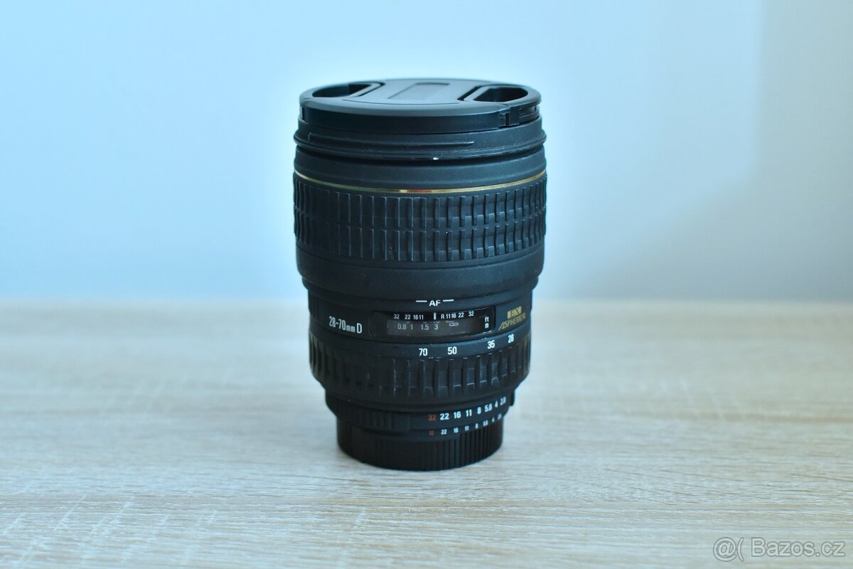 Sigma 28 - 70 mm, f/2.8; pro Nikon