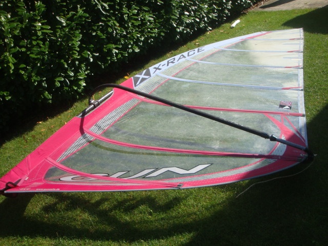 Windsurfing - plachta - kompletní oplachtění