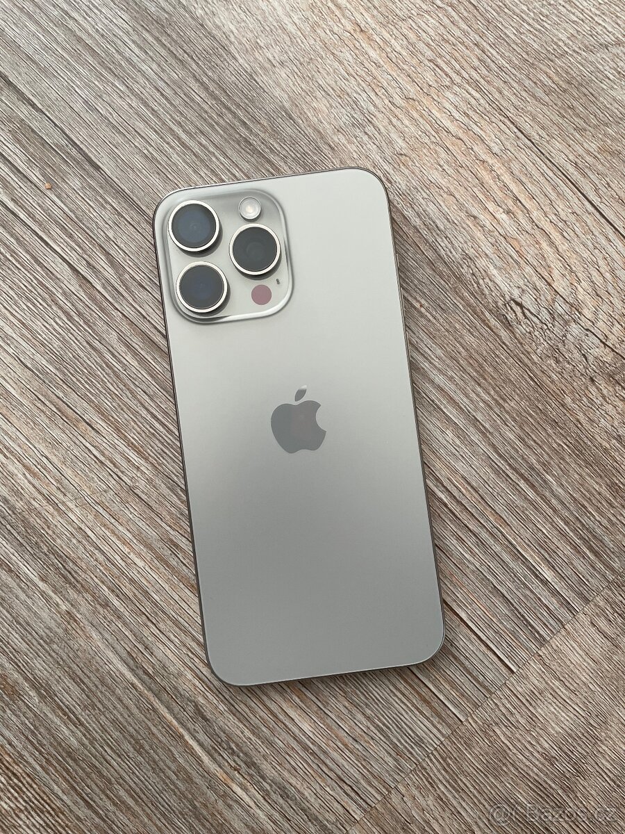 Iphone 15 Pro Max 256GB top stav