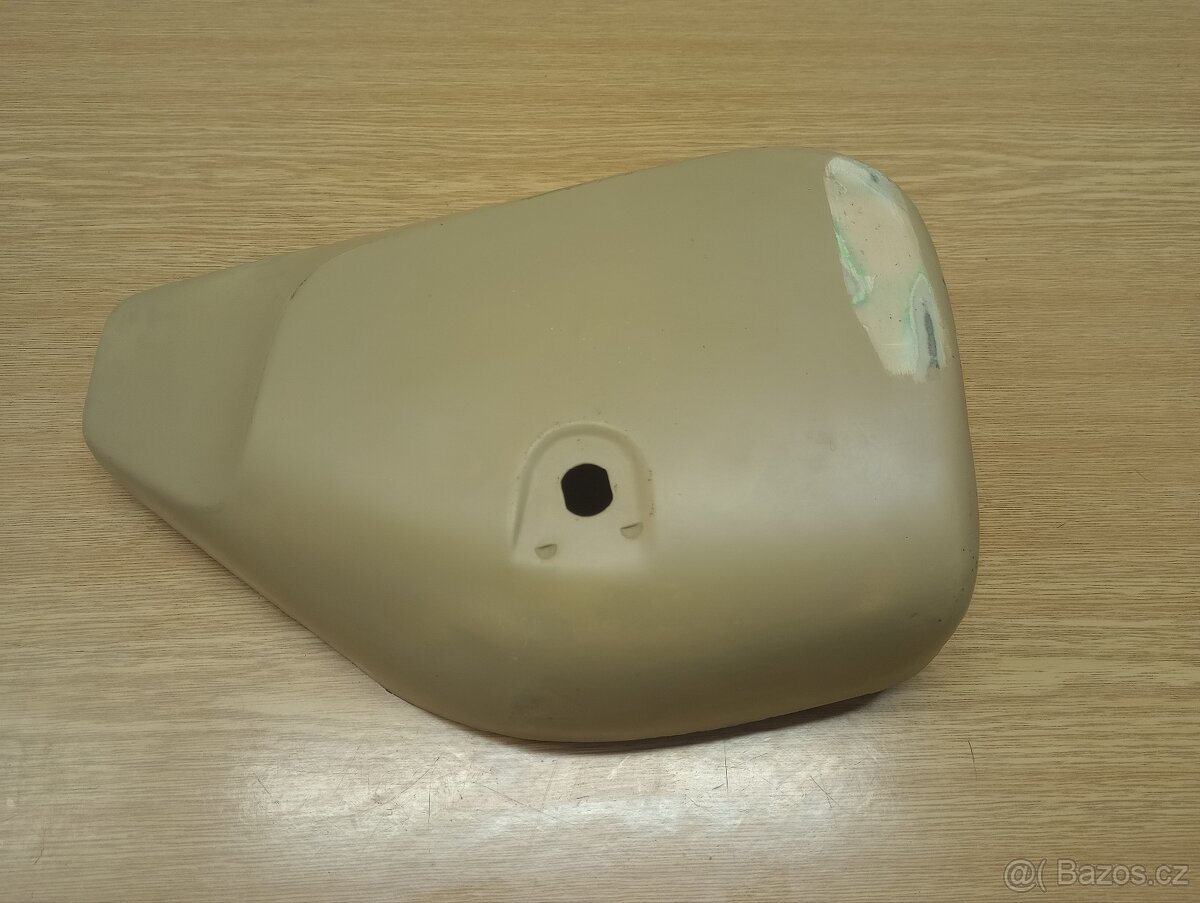 MZ etz 150 boční plechování na baterii