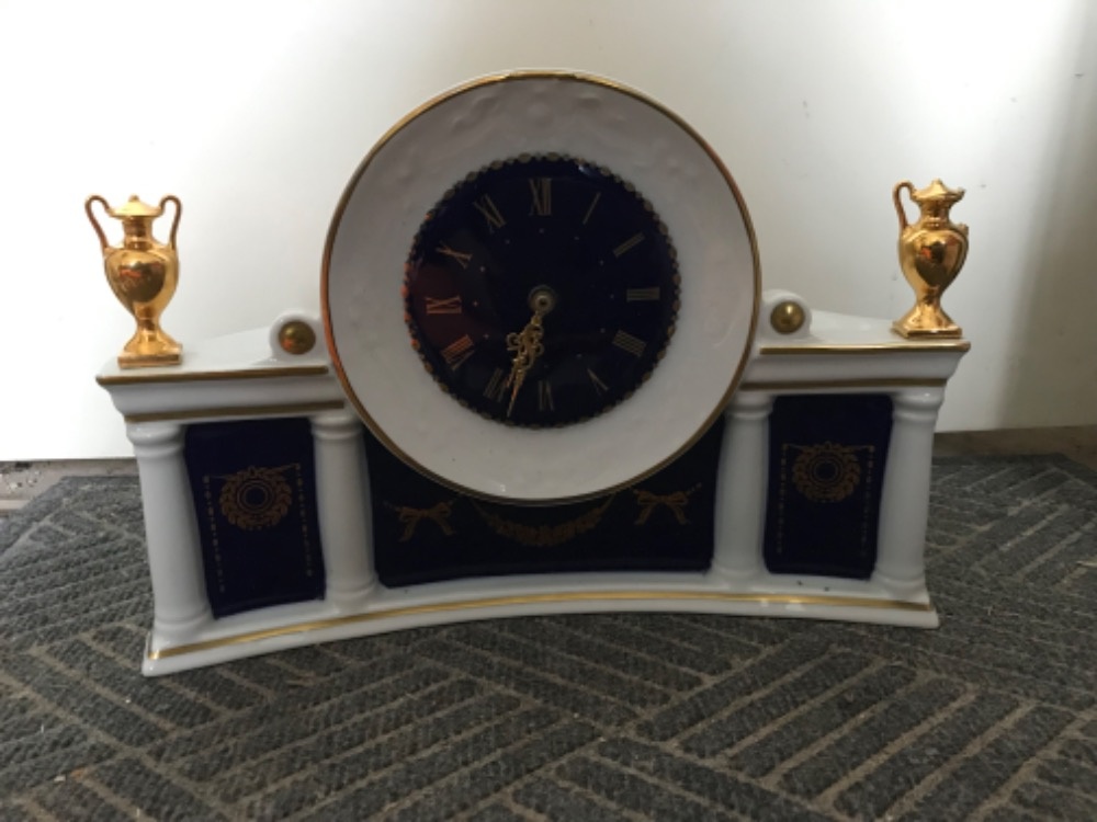 Hodiny porcelánové