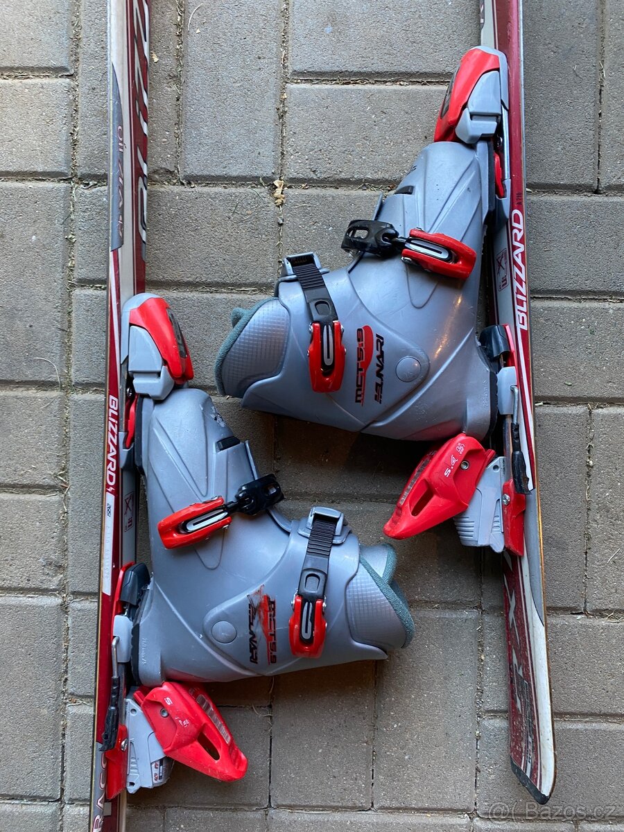 Lyže 110cm, lyžáky 19/22.5 269mm, vázání. Komplet