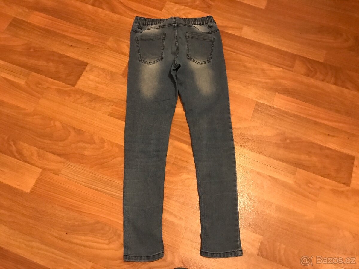 DÍVČÍ RIFLE vel: 152