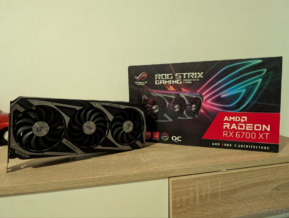 Asus rog strix AMD rx 6700xt 12gb