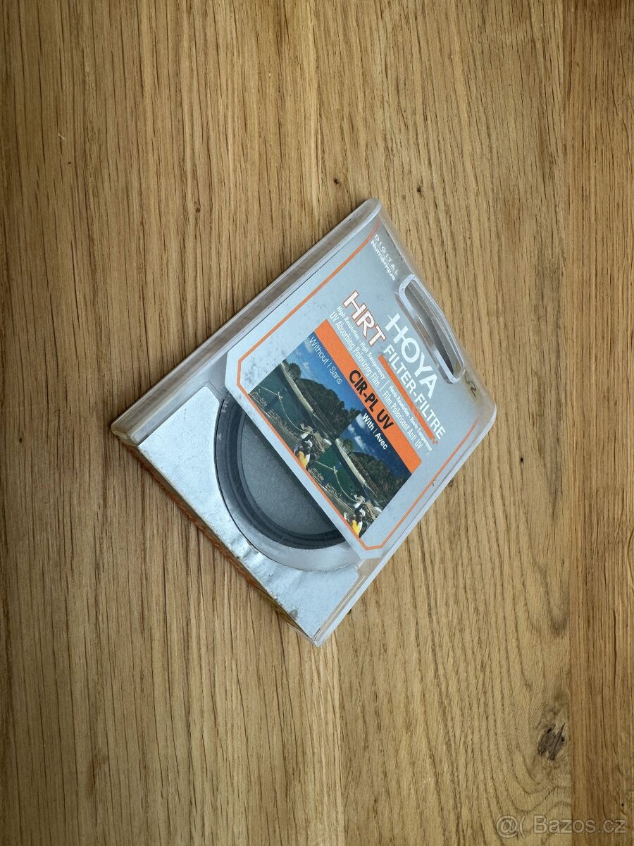Polarizační filtr Hoya CIR-PL UV, průměr 52mm.
