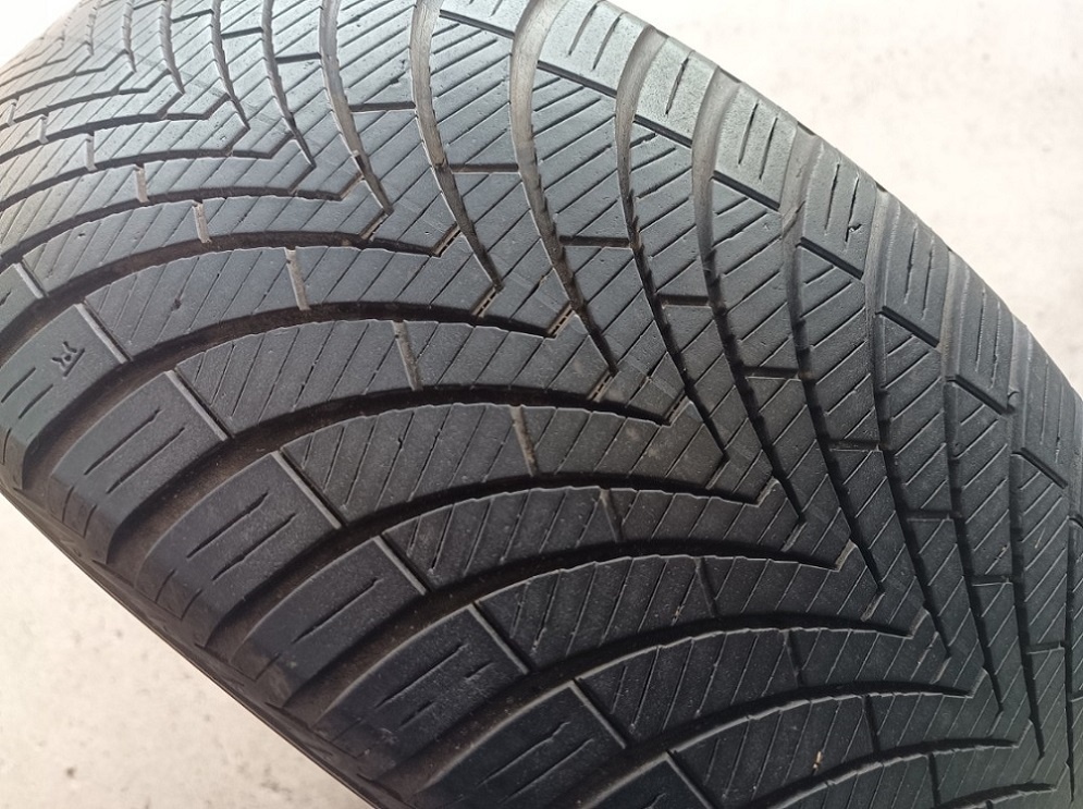235/50 R18 KUMHO (1721)