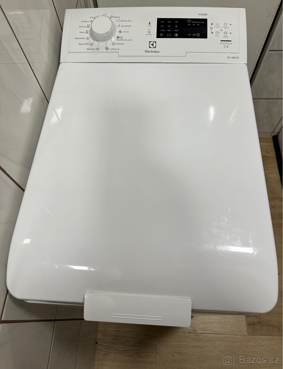 Pračka s vrchním plněním electrolux