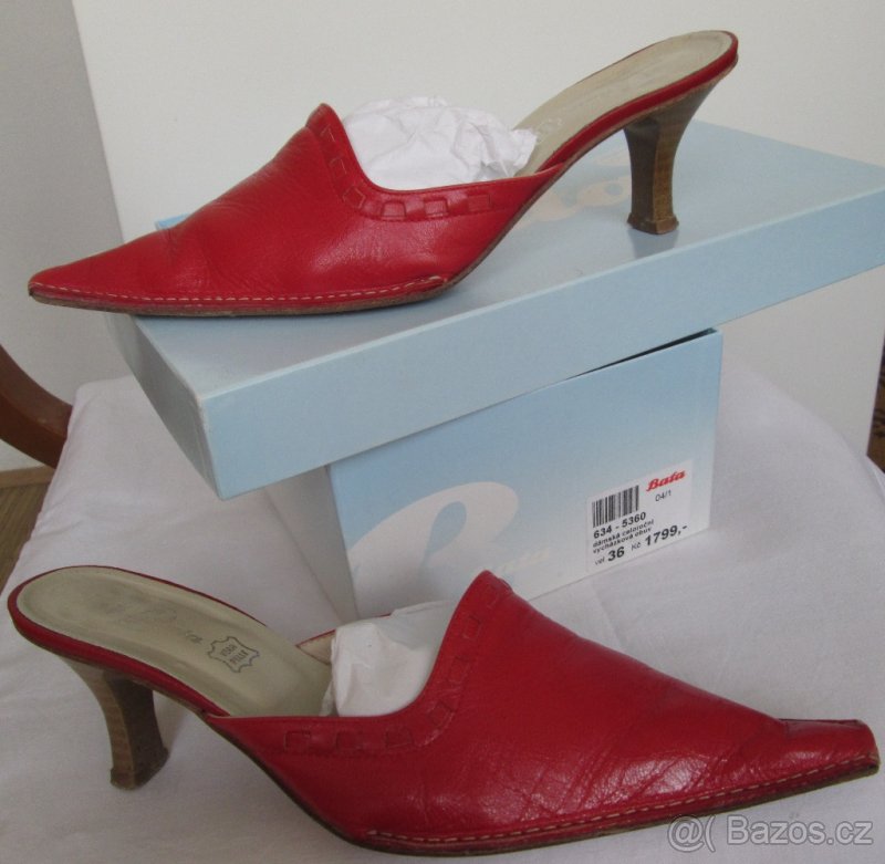 Letní pantoflíky, nazouváky Baťa, červené, kožené, vel. 37