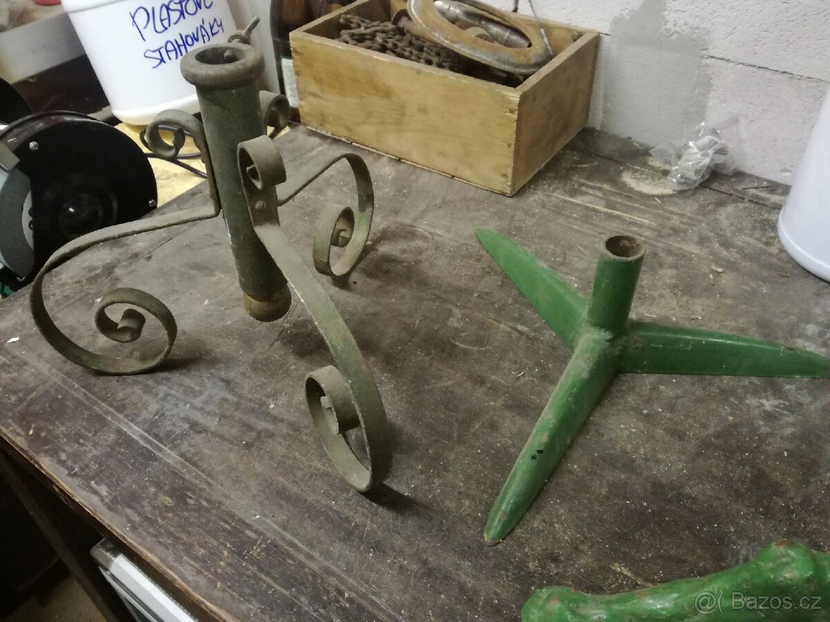 Stojánek na stromek