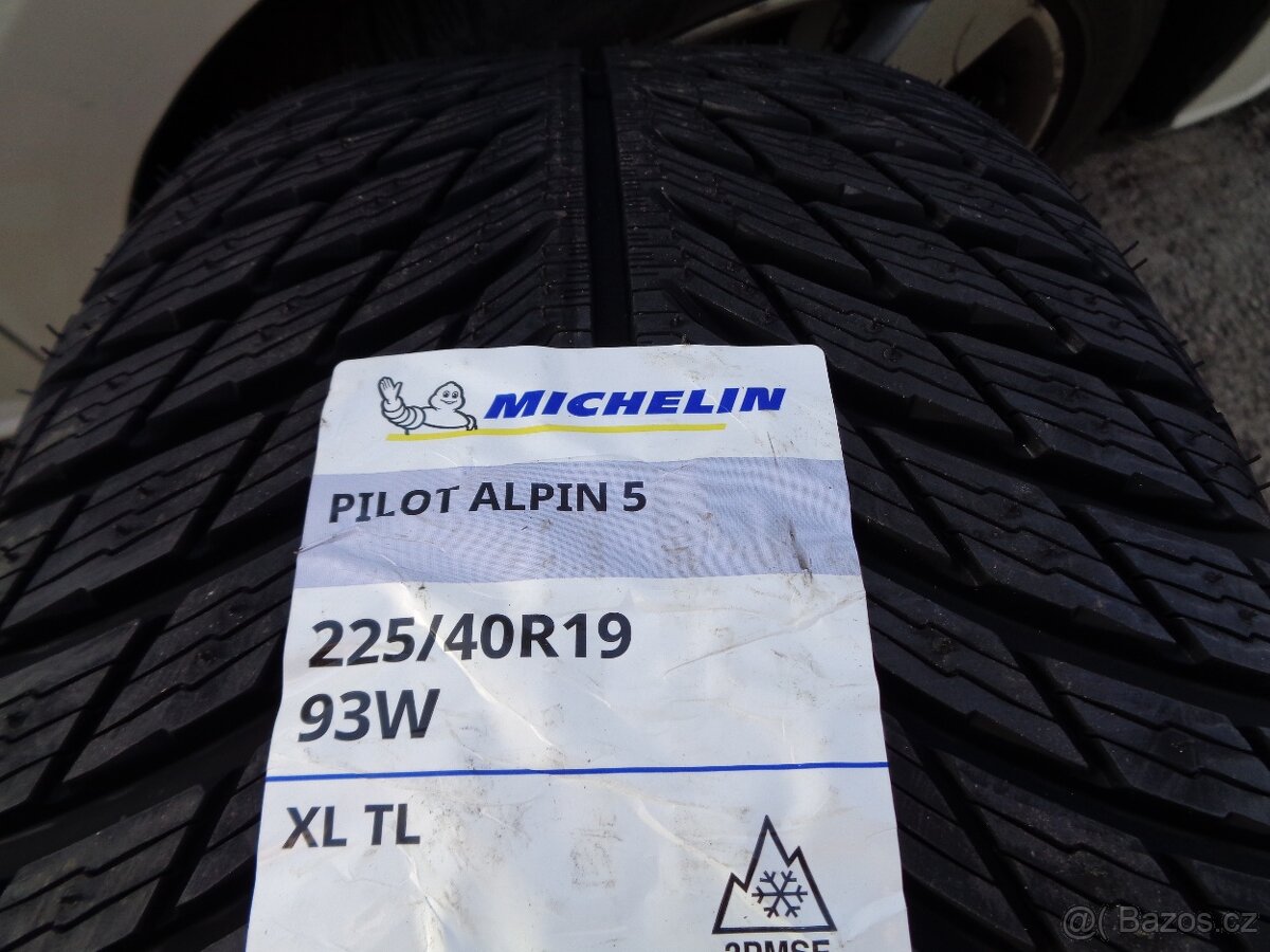 zimní nové 225 40 19 pneu