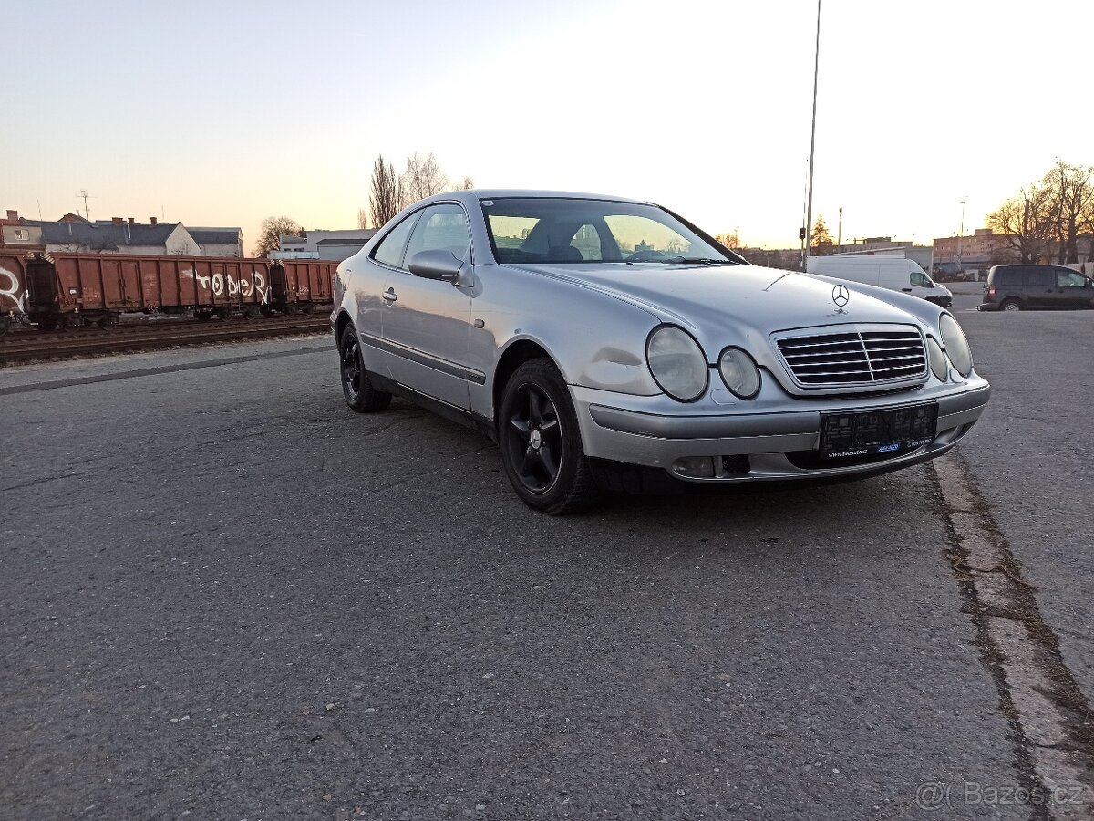 Náhradní díly na Mercedes CLK w208