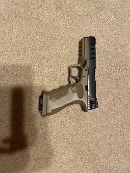 airsoftová pistole
