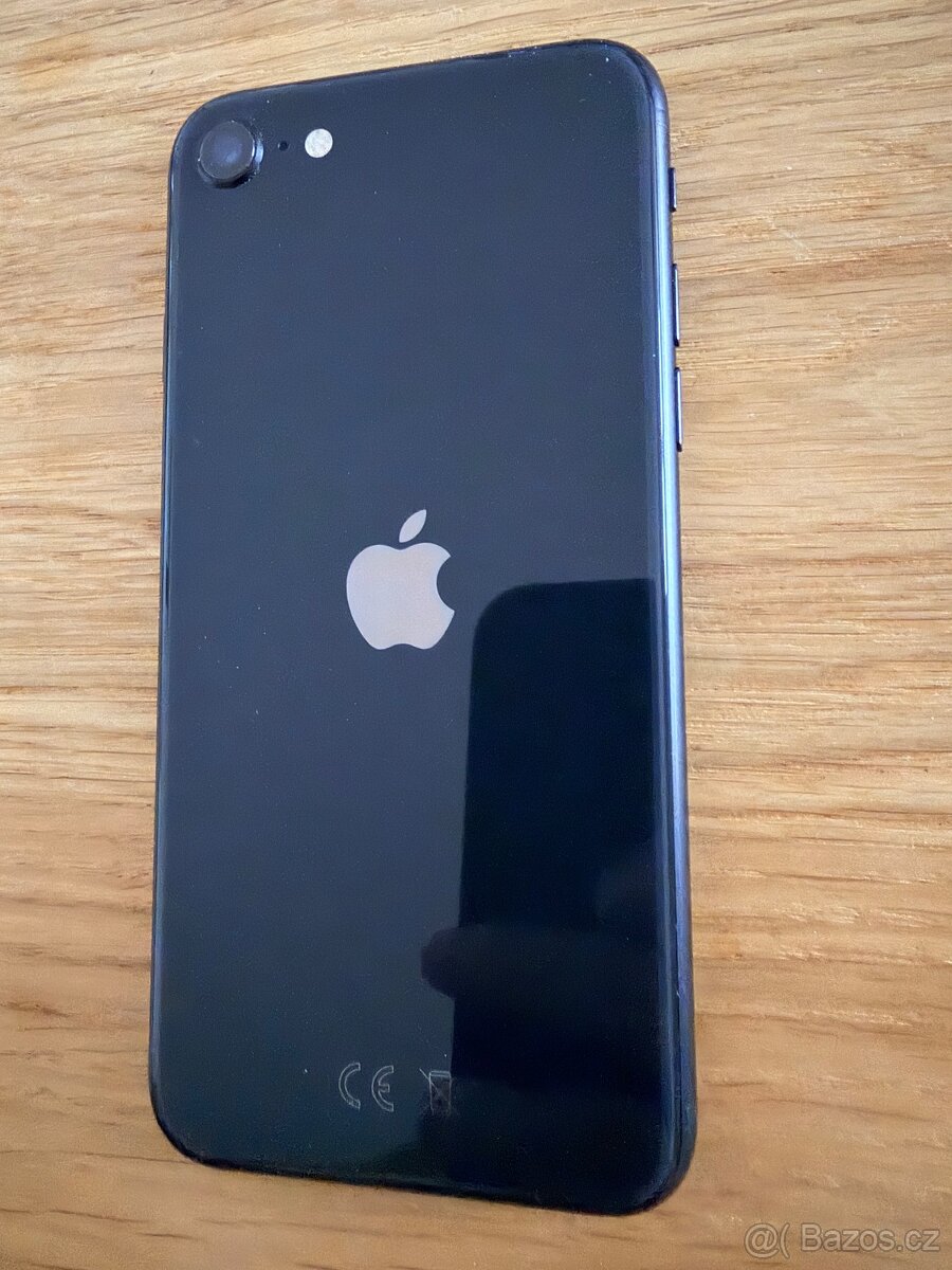 Apple iPhone SE 2020 64GB cerny
