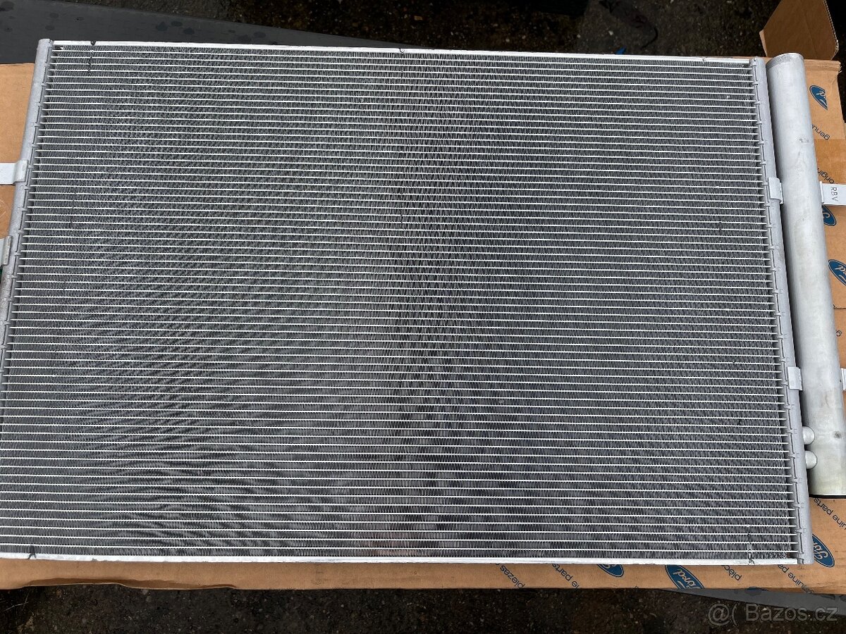 Ford Transit 2020 kondenzátor climatizace