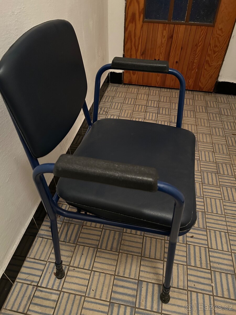 Toaletní židle