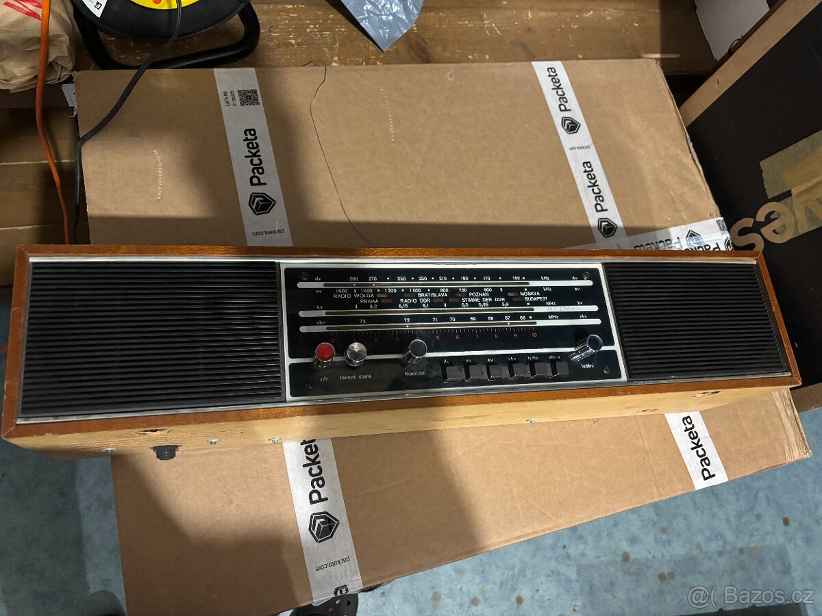 Prodám starší rádio Prominent DE LUXE 214