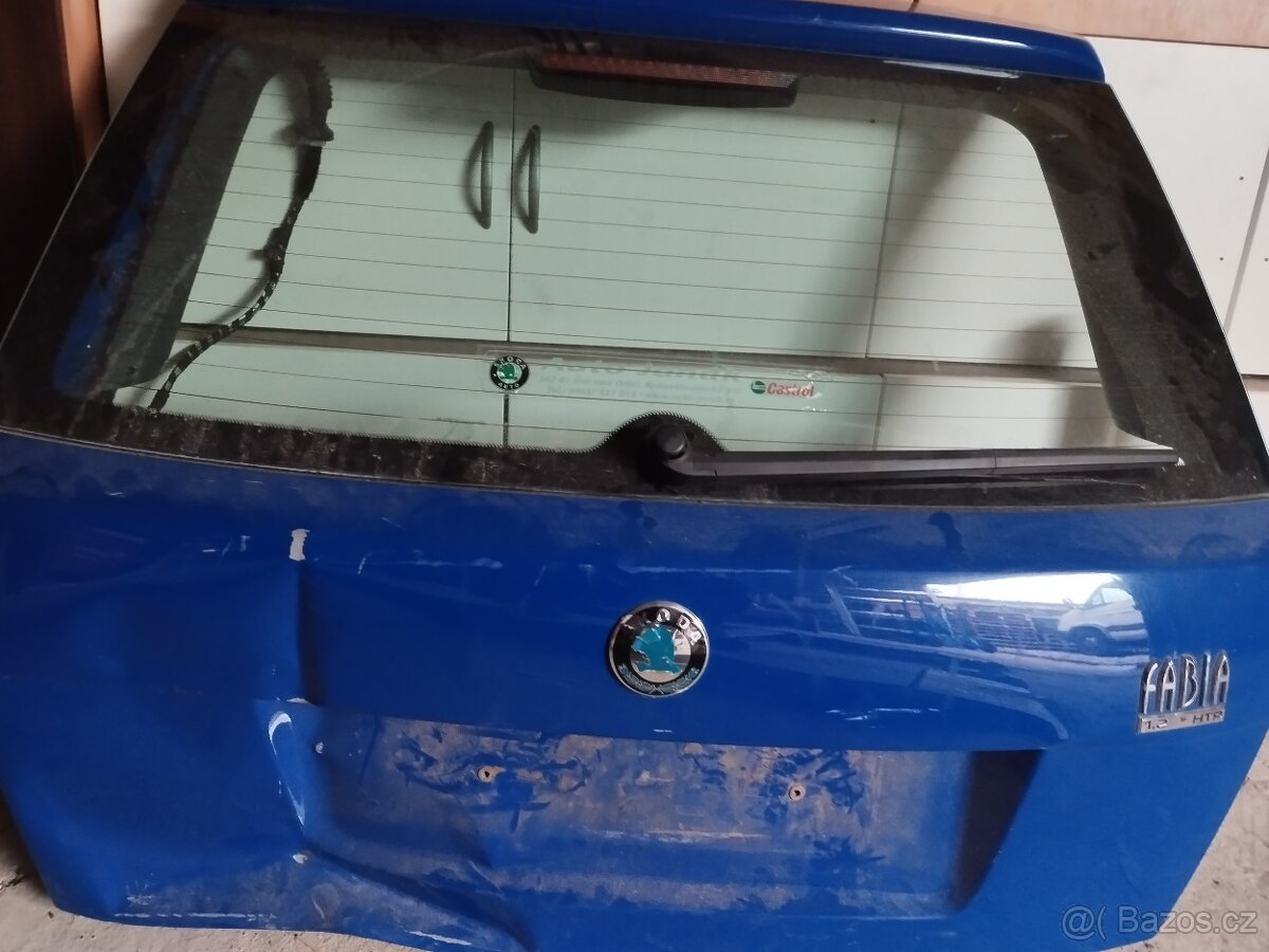 Pátý dveře, sklo. Škoda fabie 1 krátká .