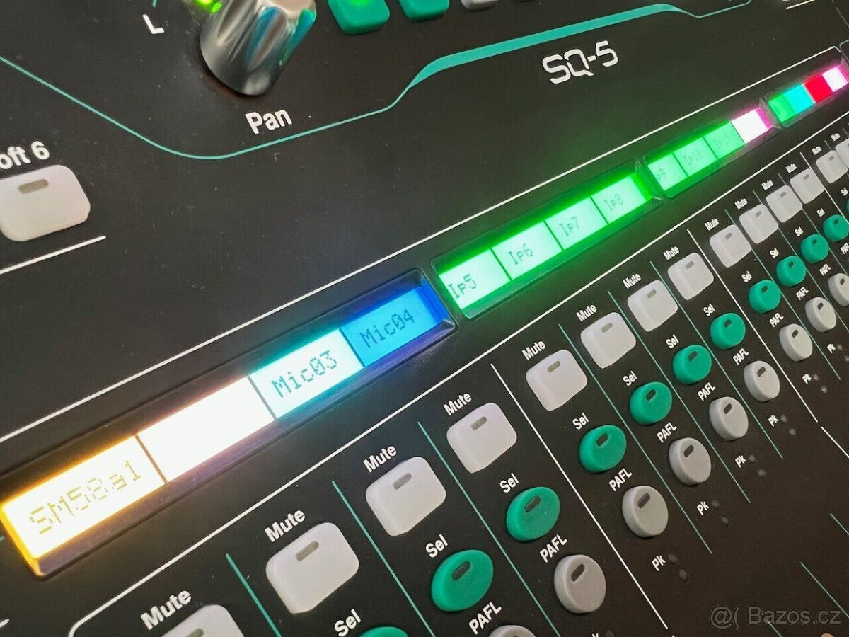 Digitální mixážní pult Allen&Heath SQ5 + protiprachový kryt