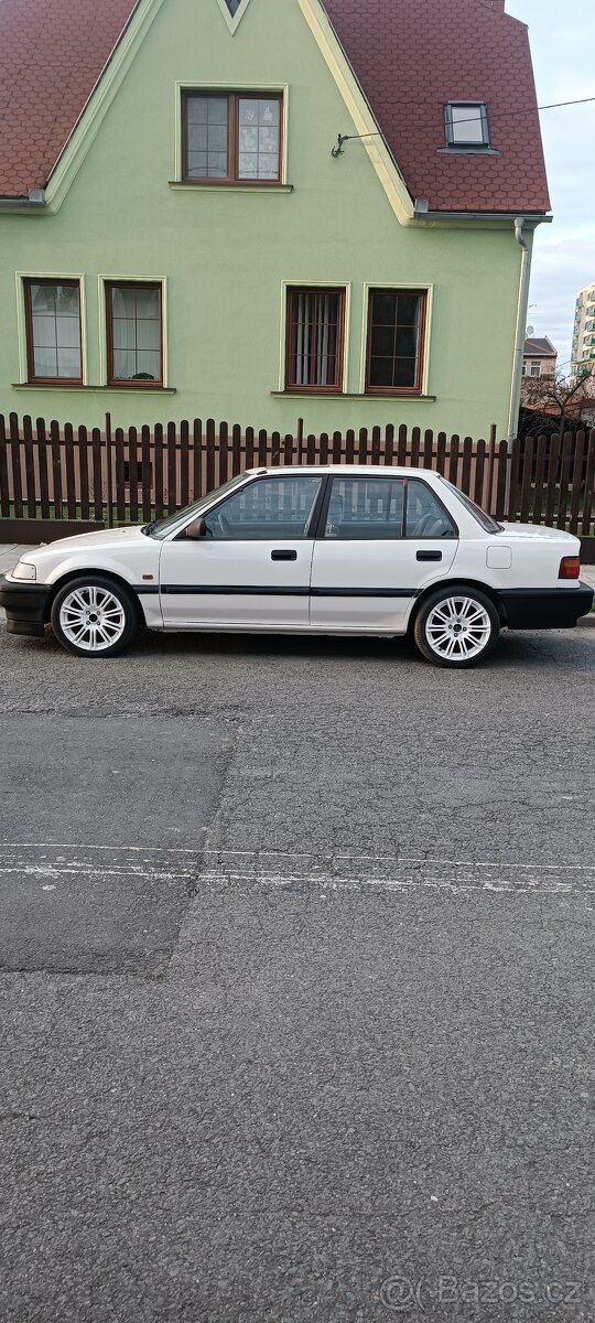 Honda Civic 1, 6