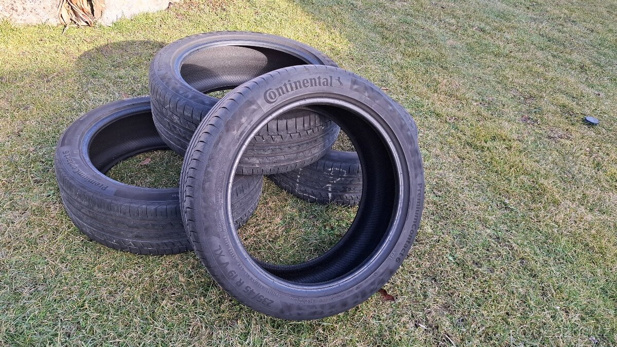 Letní Pneu Continental Premium Contact 6 - 235/45 R19 V XL