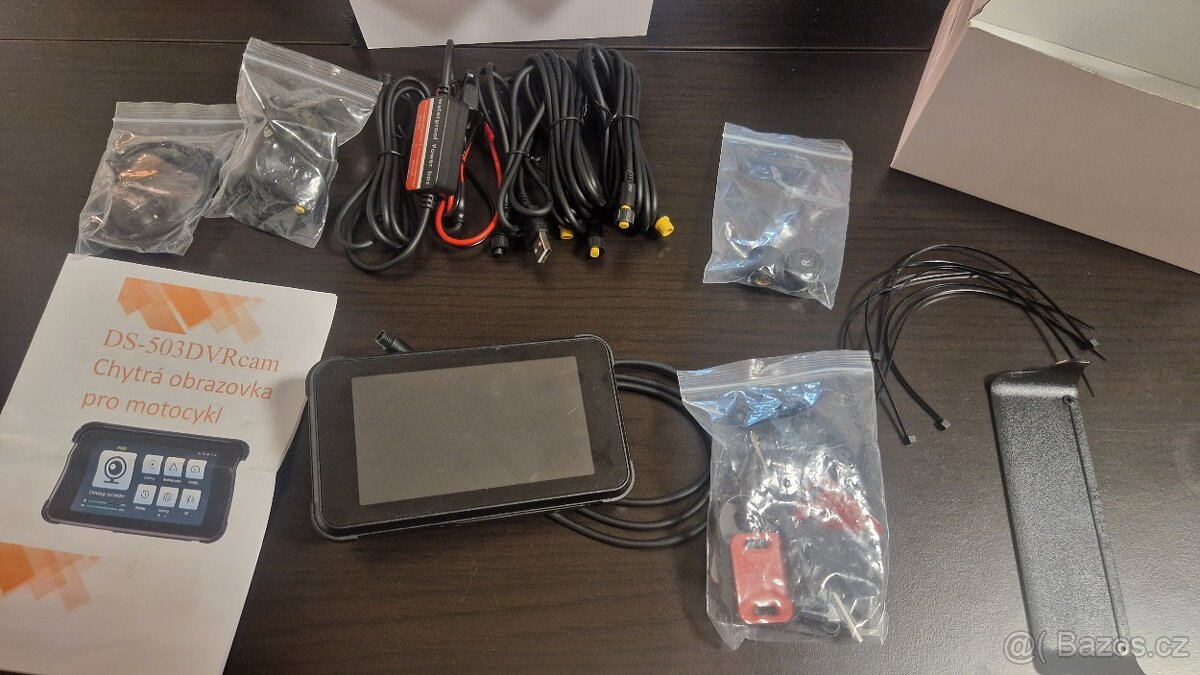 Monitor 5" na motocykl s Apple CarPlay, Android auto, Bluet