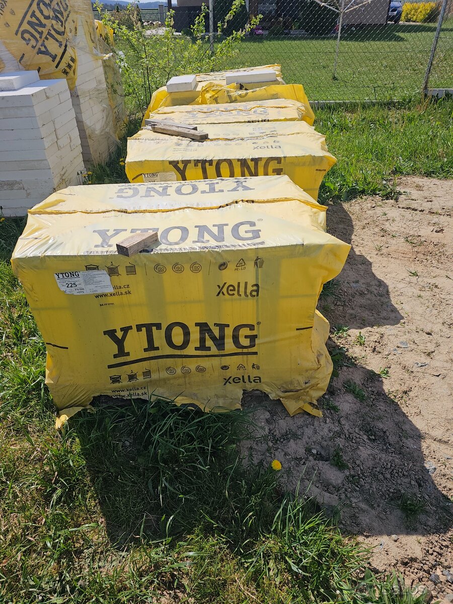YQ U Profil  599×249×225 , 30 kusů 100,-Kč/kus