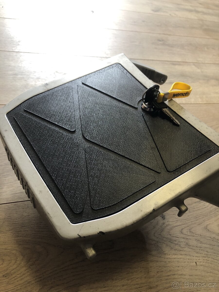 kryt kaslíku , plotna na XTZ 750