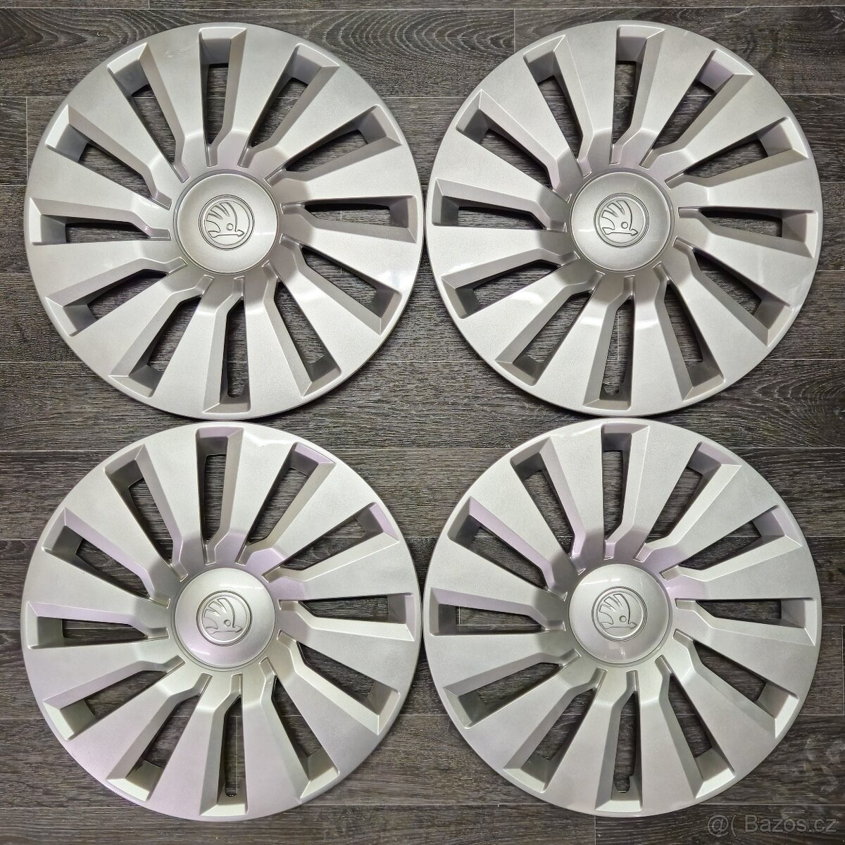 Originální poklice Škoda 16 Octavia, Scala B068