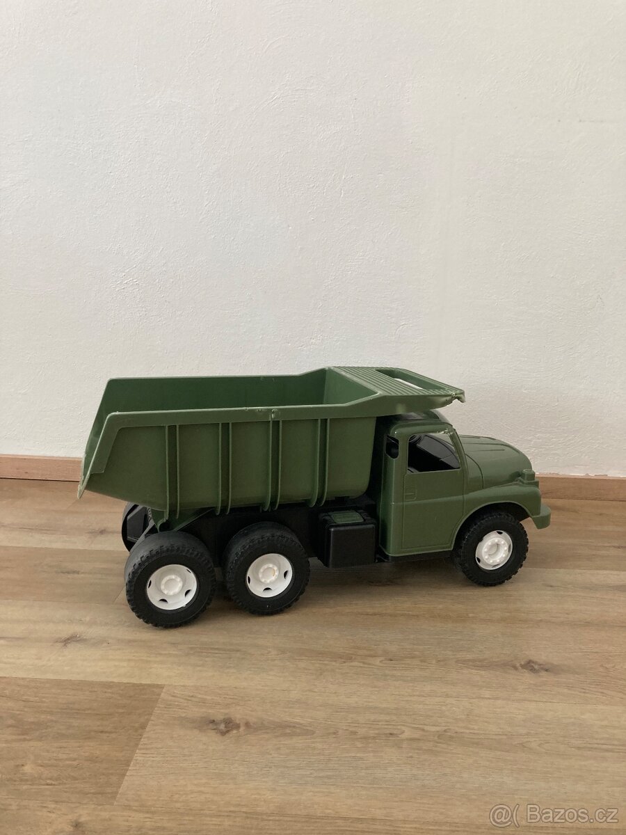 Tatra 148 Khaki