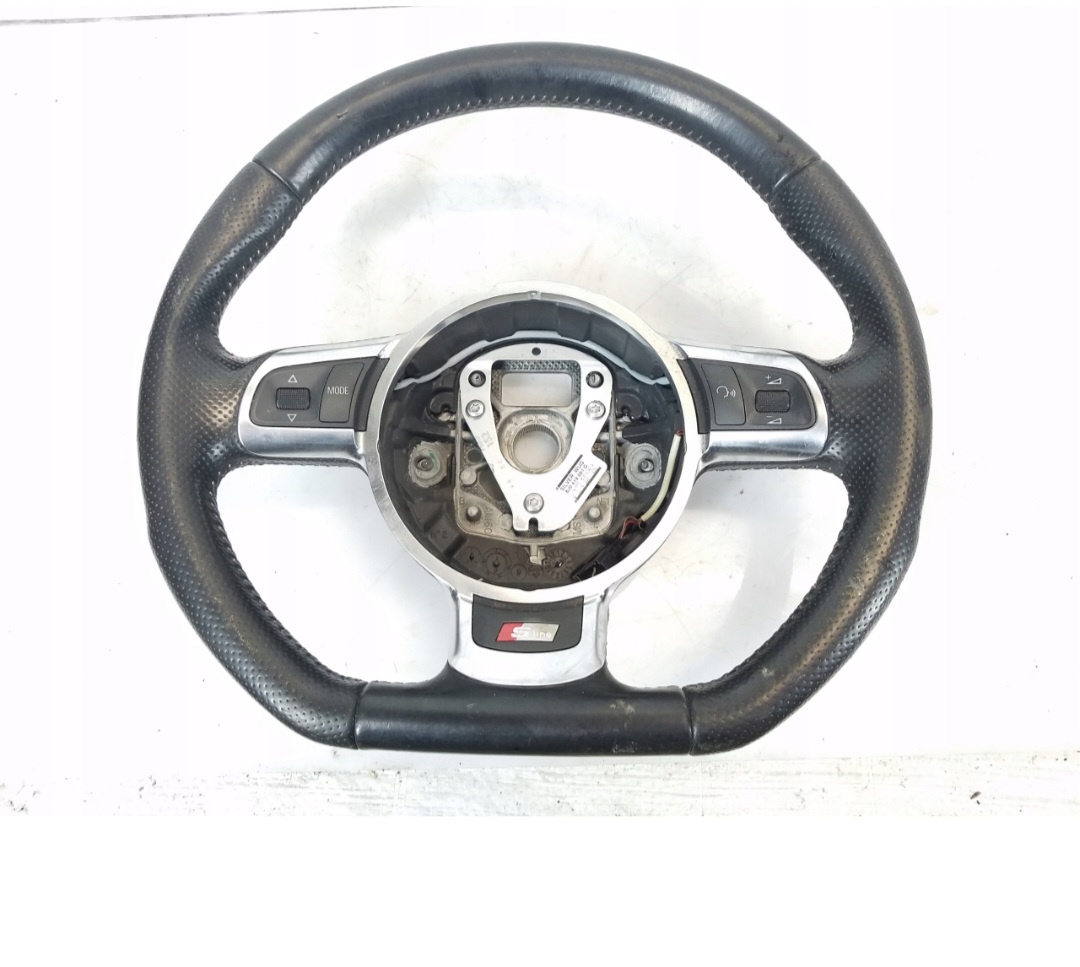 Prodám skosený volant na audi a3 alebo s3 a rs3