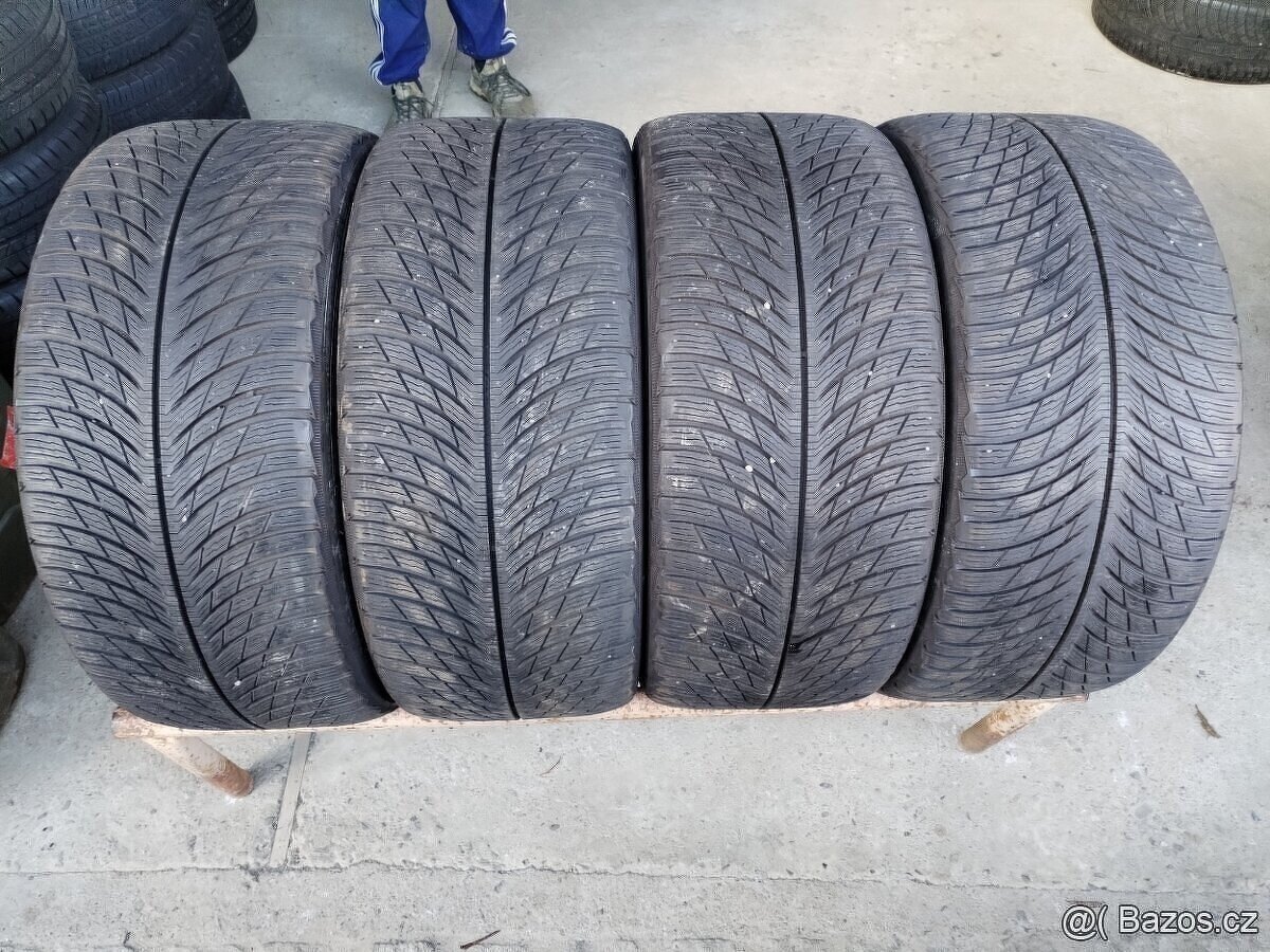 255/40/18 zimni pneu MICHELIN 255/40 R18