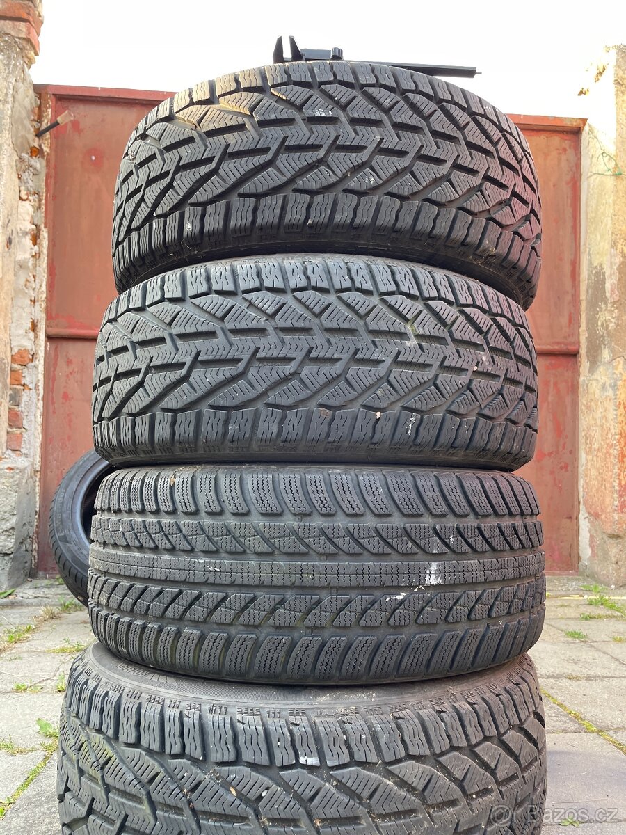 225/45 R17 zimní