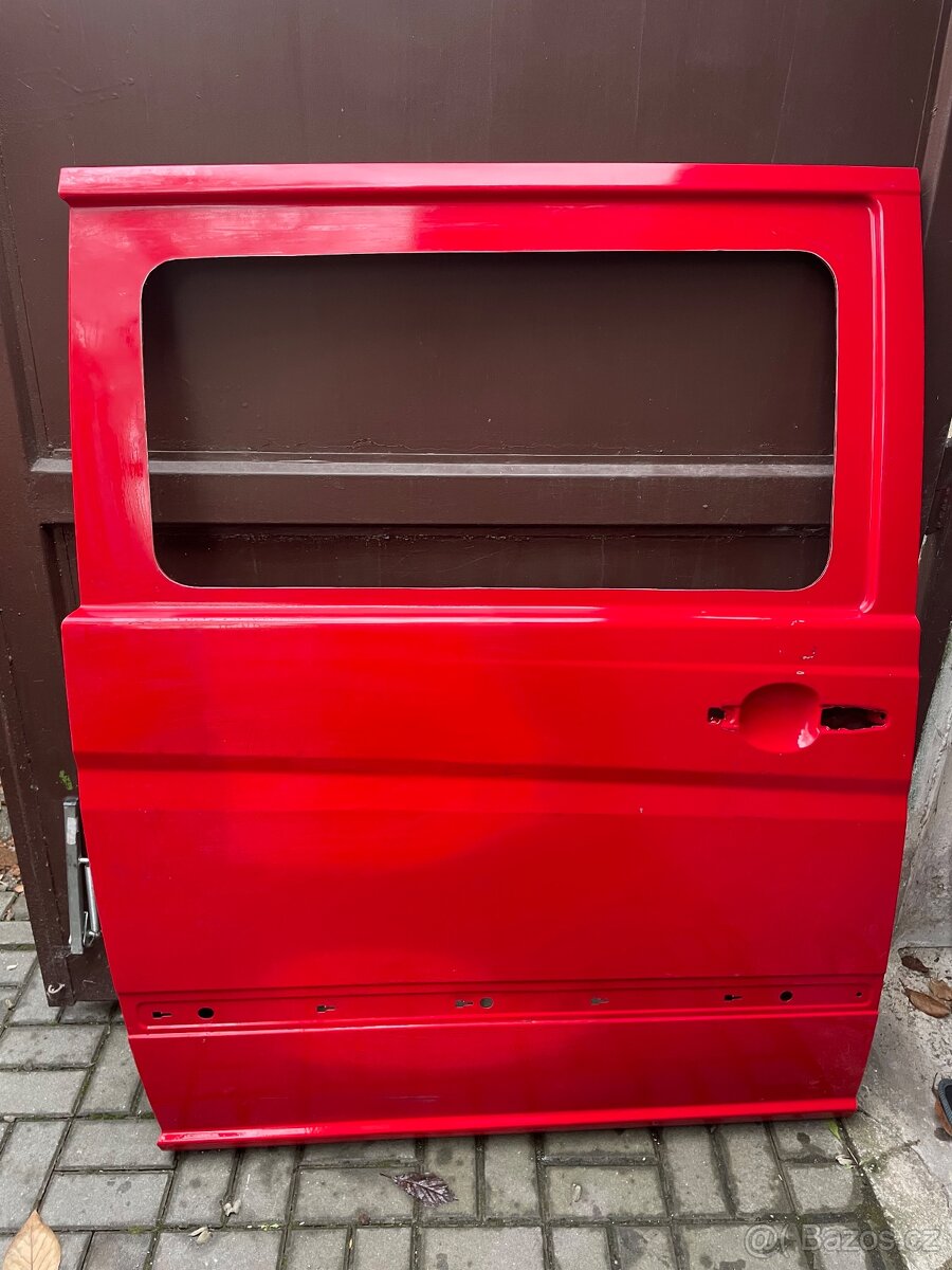 Pravé posuvné dveře Mercedes Vito/Viano W639