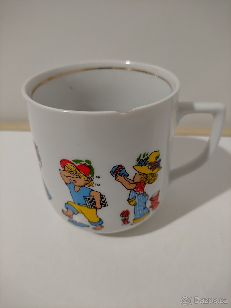Retro dětský hrnek, značený, oťuk