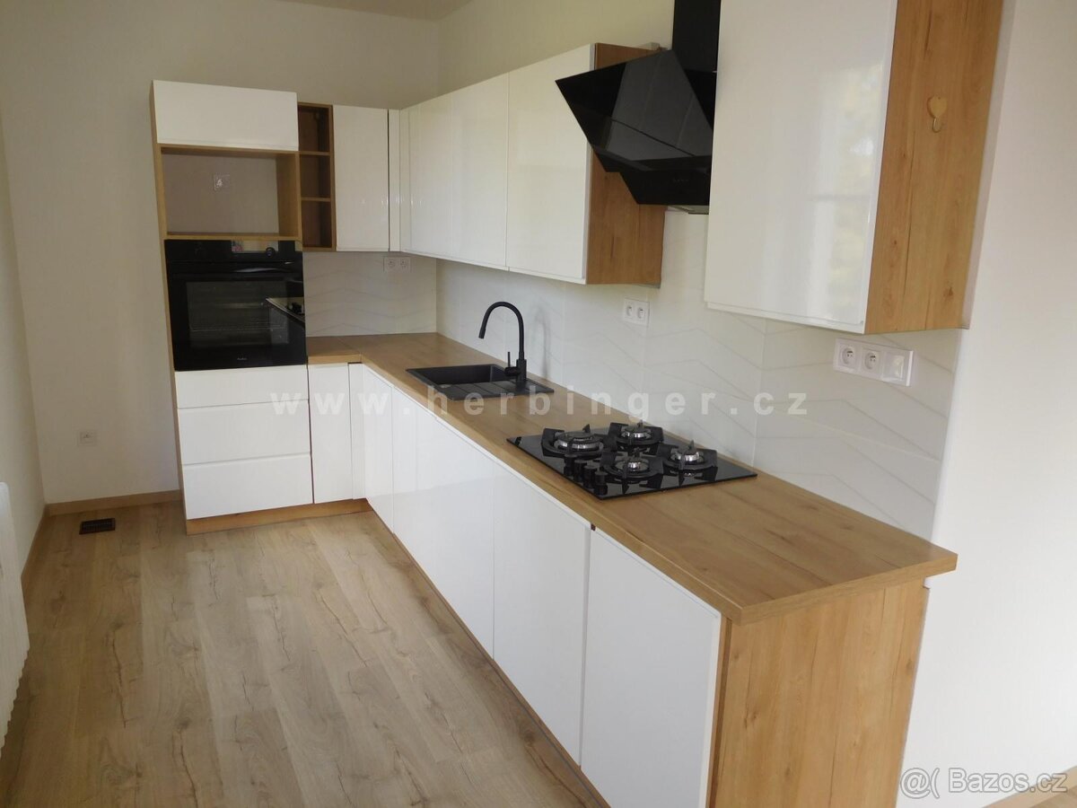 Pronájem bytu 2+1 (2+kk) 56 m2, Ostrava-Poruba, ulice Čkalov