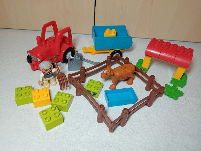 lego duplo traktor