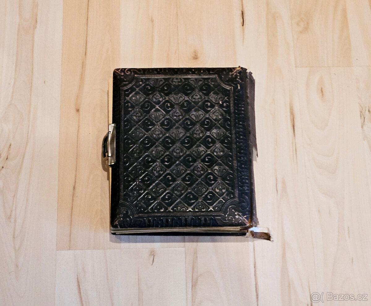 Secesní starožitné album