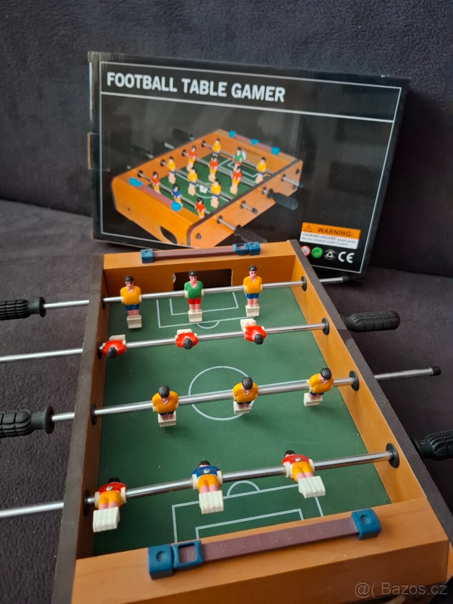 Stolní fotbálek