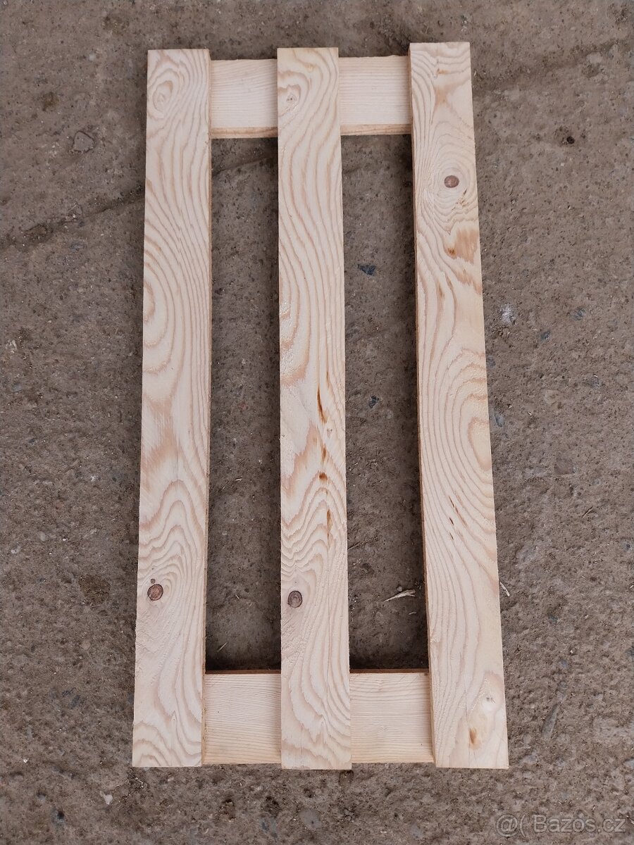 Rámeček  .. ohrádka  .. prkénka