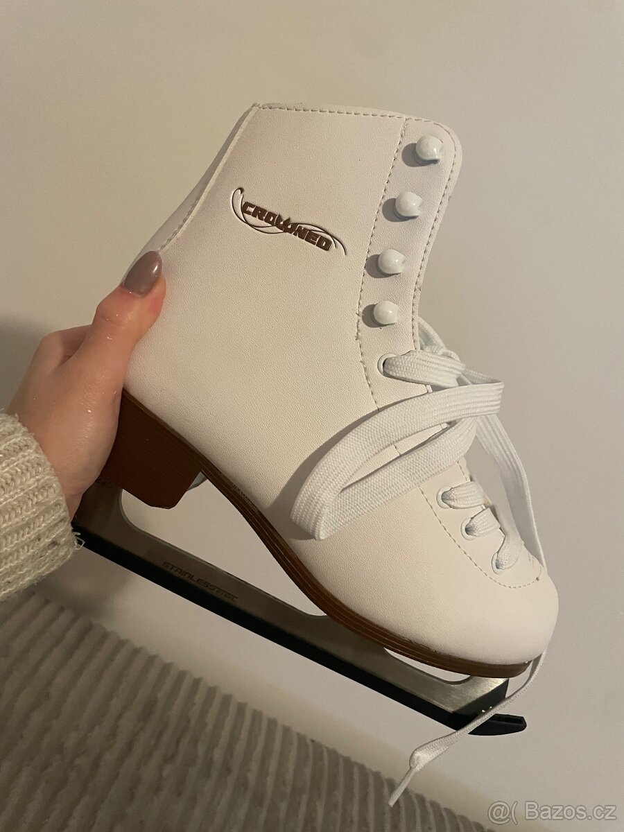 Dámské lední brusle