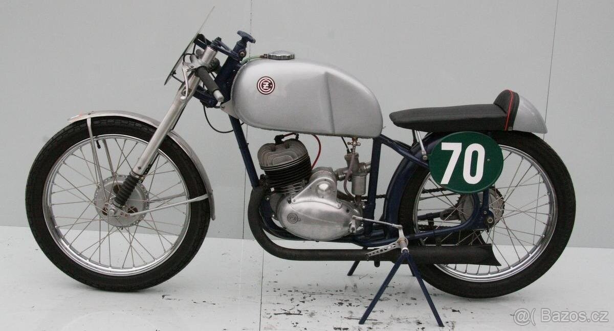Motocykl čz závodní