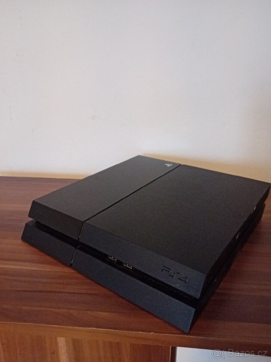 Prodám Playstation4