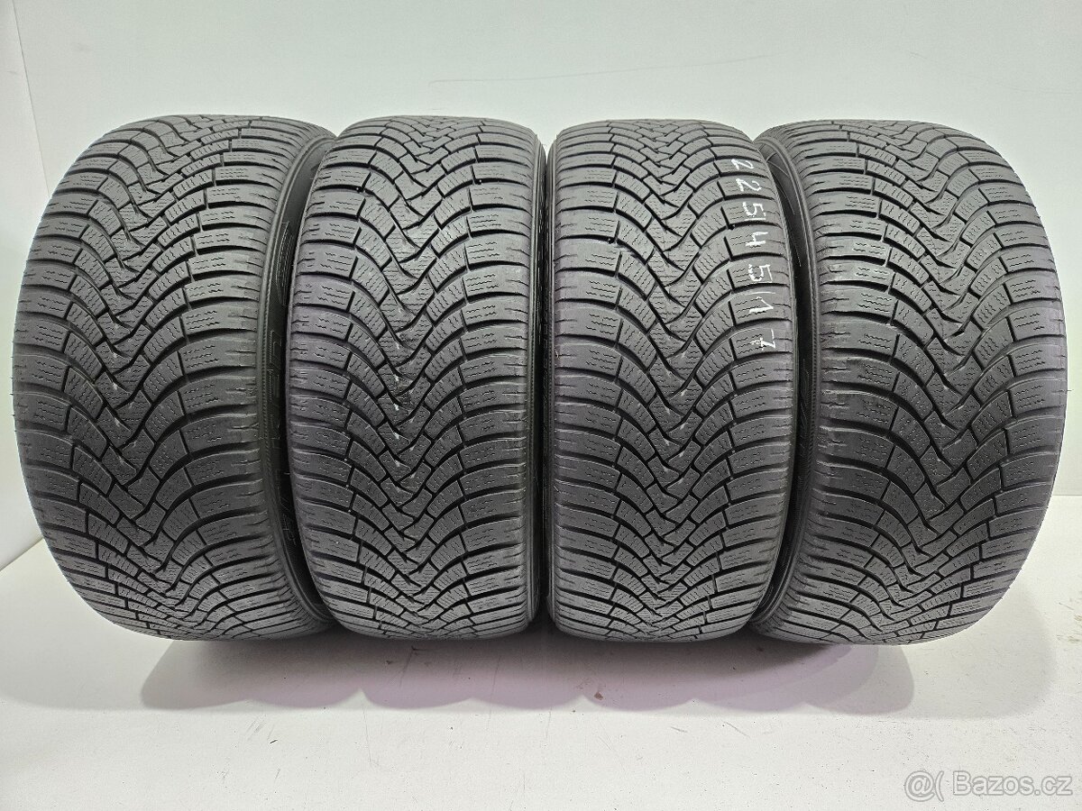 Zimní pneu 225/45/17 Falken