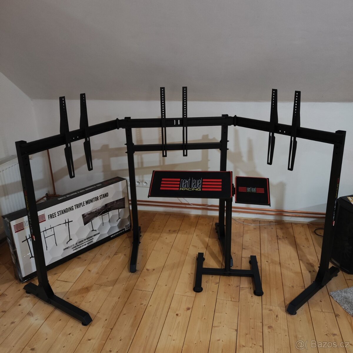 Stojan na 3 monitory, NEXT LEVEL RACING